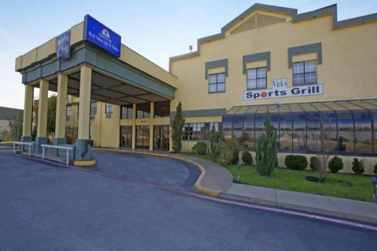 Americas Best Value Inn And Suites North Farmers Branch Ngoại thất bức ảnh