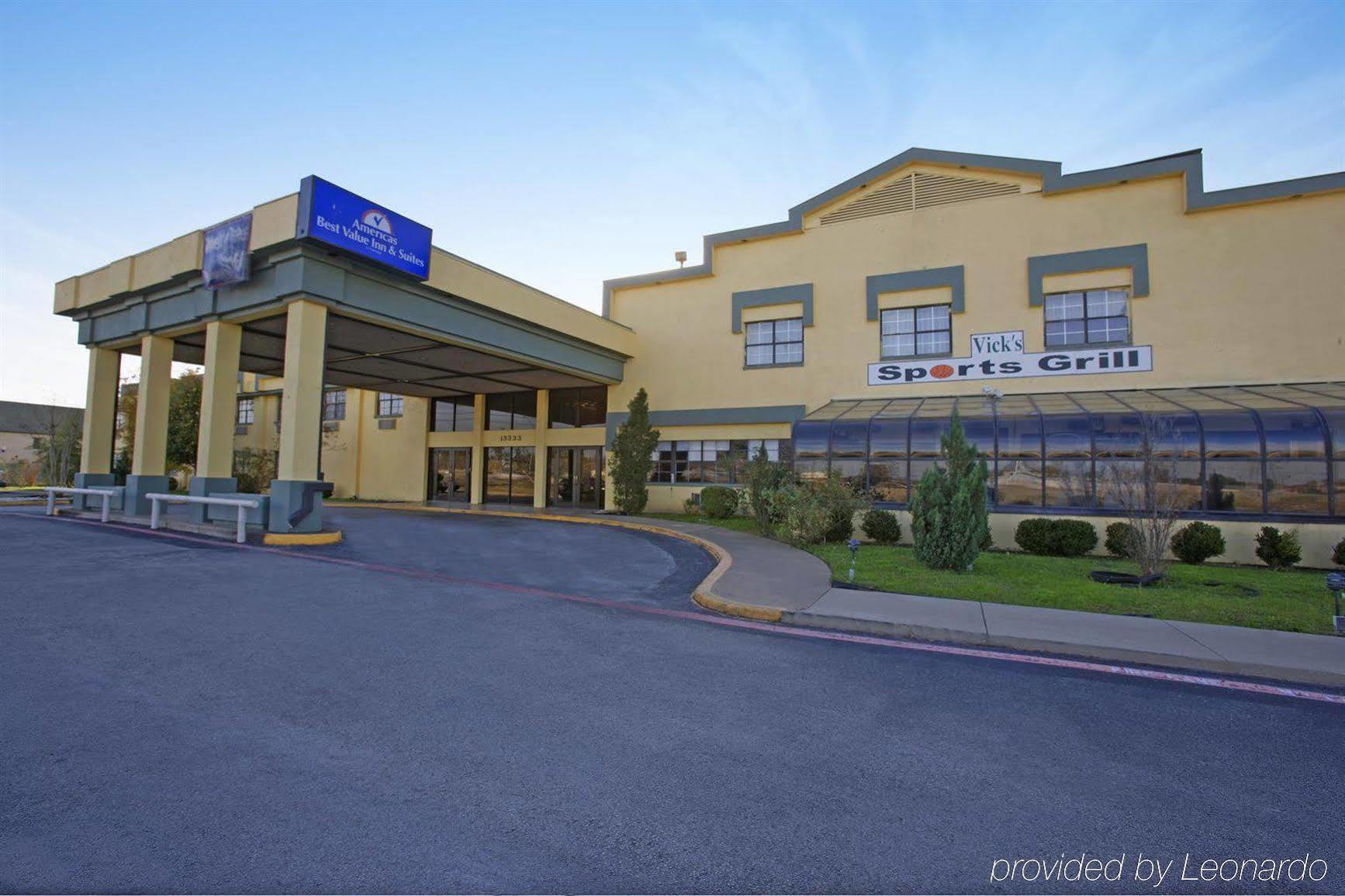Americas Best Value Inn And Suites North Farmers Branch Ngoại thất bức ảnh